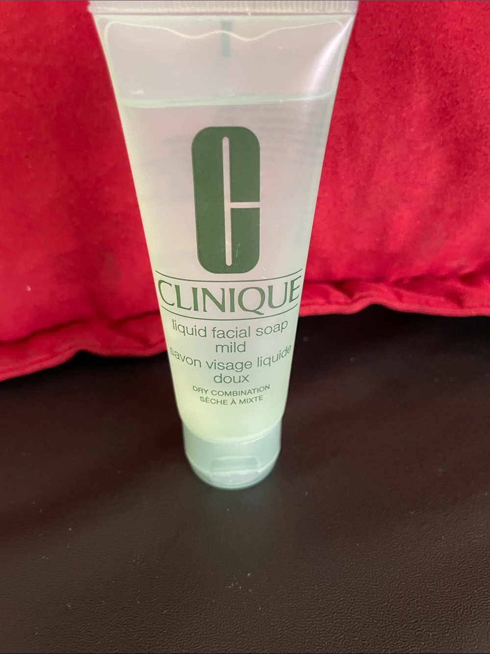 Clinique Foaming Cleanser, Scrub Cream, Facial Soap & Floral Cosmetic Bag NEW - Picture 4 of 8